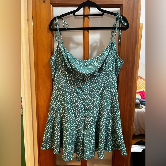Sexy Floral Romper Tie Straps, Green, XL - Picture 2 of 3